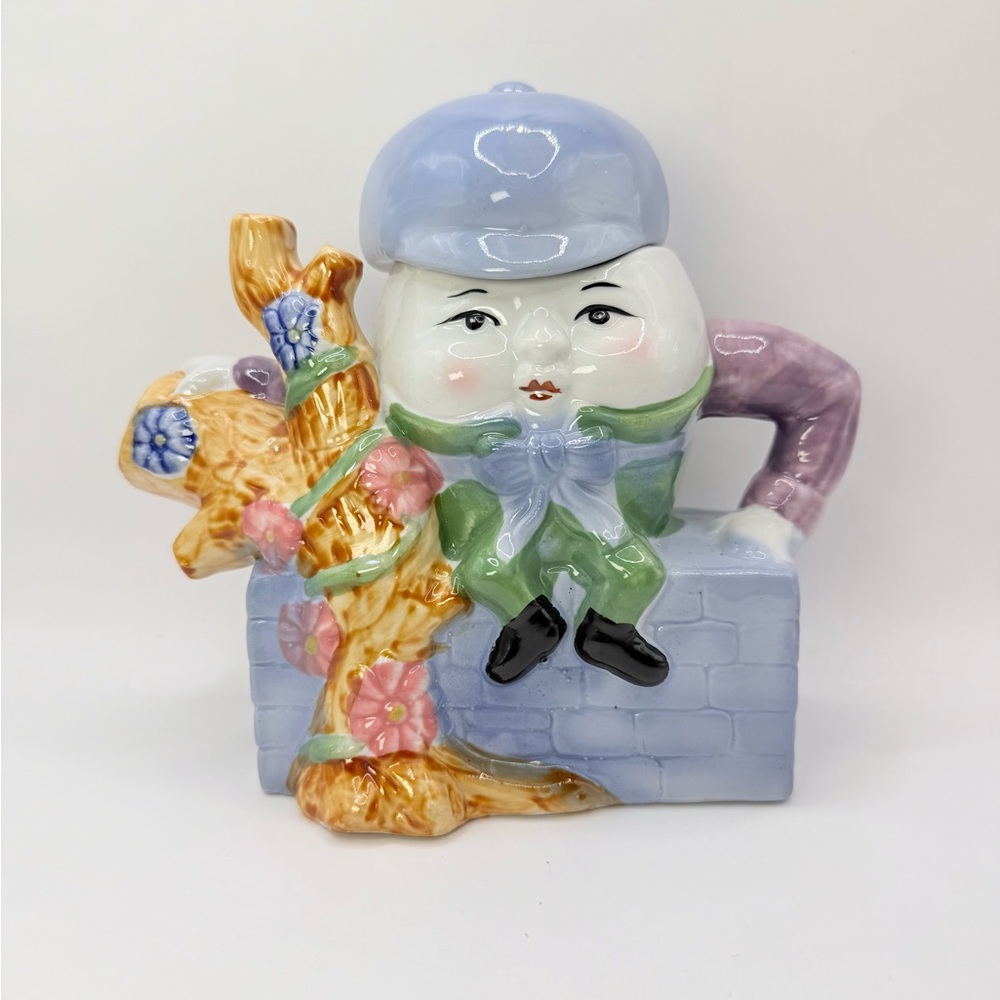 Vintage Feitx Humpty Dumpty Ceramic Tea Pot Pitcher Circa 1970s Removable Lid 8”